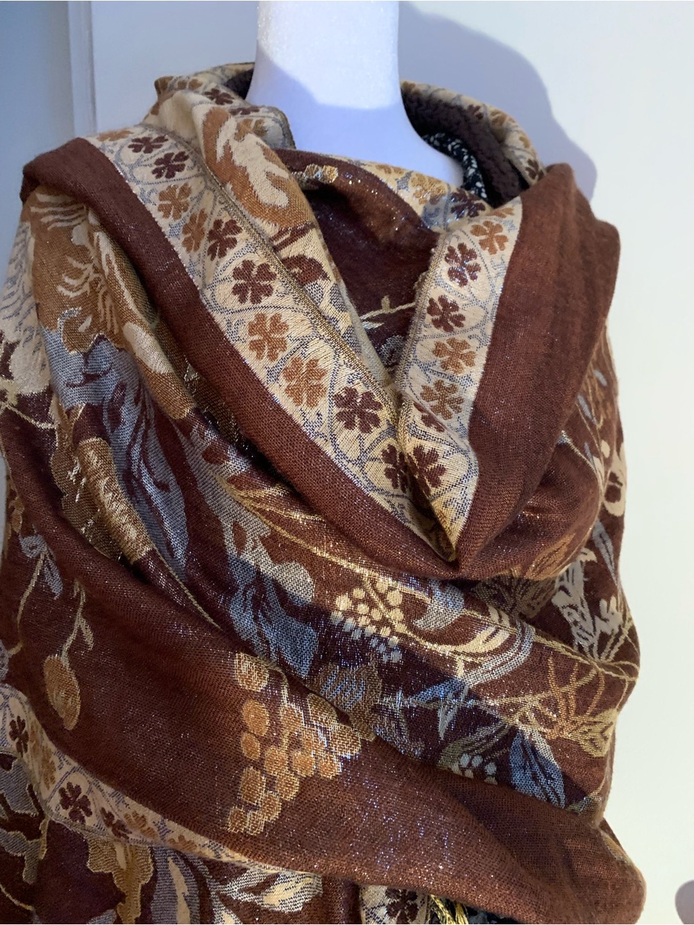 Pashmina , 55% pashmina wool and 45% silk , Women's woven reversible shawl